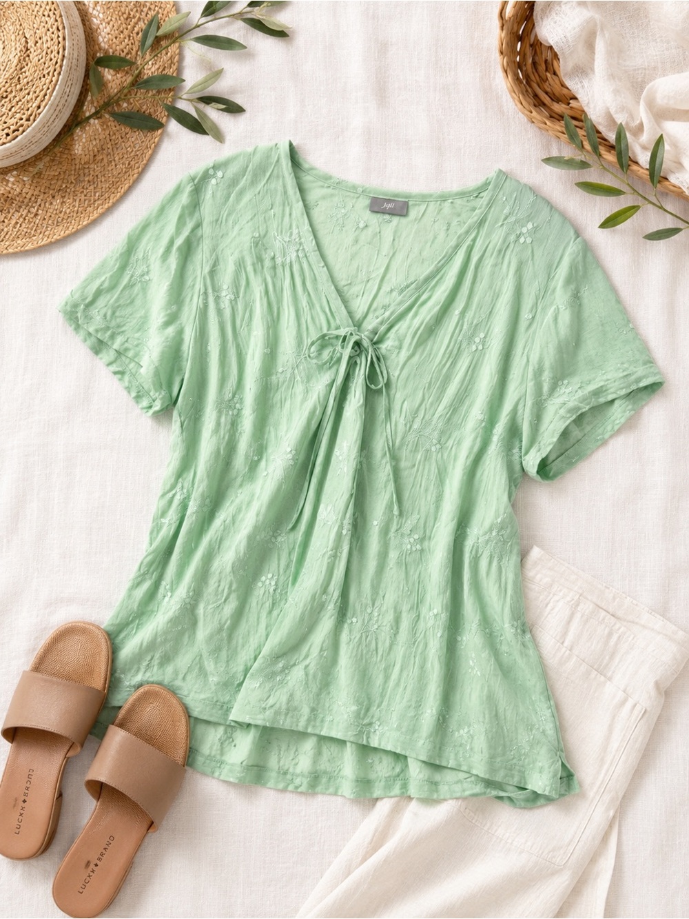 J Jill Embroidered Mint Green Rayon Tunic‎ Blouse Size Small